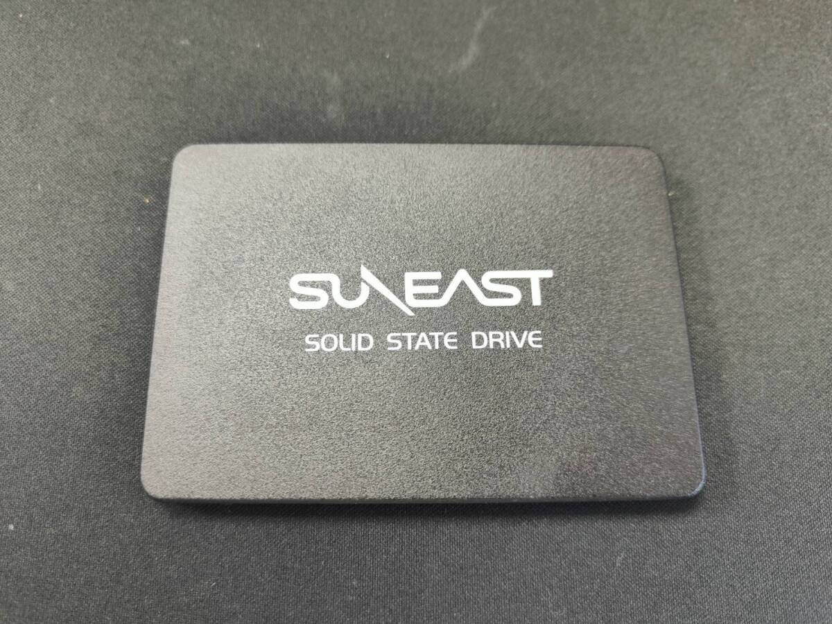 送料込☆動作確認済☆SUNEAST 2.5インチ SSD 512GB 7mm 使用時間 5140時間 SE800_画像1