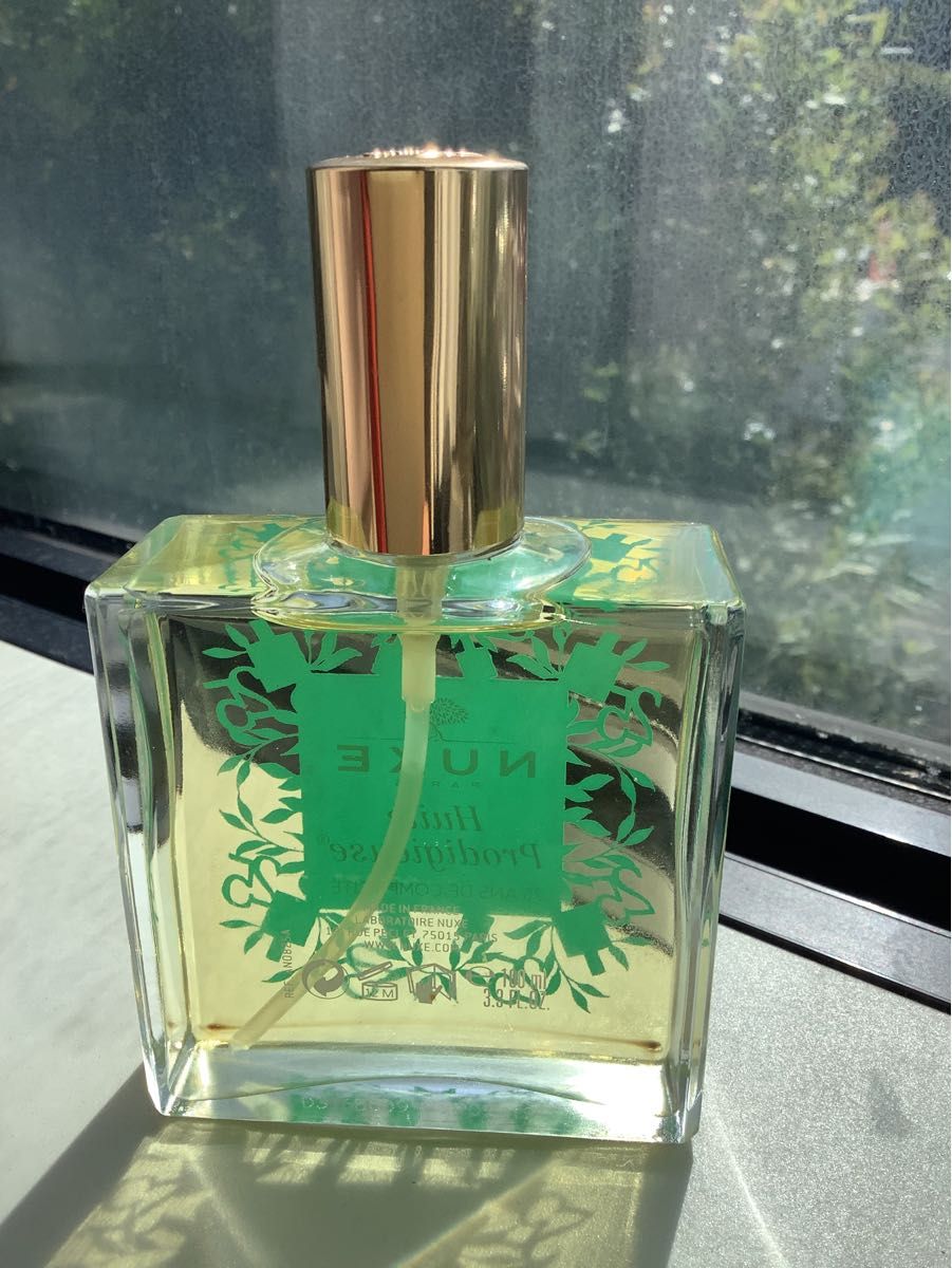 お値下げ致しました。新品未使用 NUXE（ニュクス） 25ANS DE COMPLCITE プロディジュー オイル 100ml 