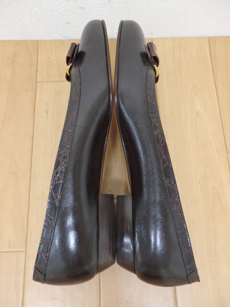 T30-6.5) Salvatore Ferragamo / サルヴァトーレフェラガモ　ローヒールパンプス　6.5 C　DL65256 311 ヴァラリボン・ 履き口 クロコ型押し_画像8