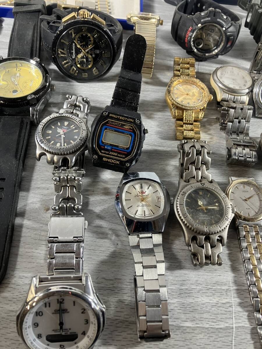 [5-29] 腕時計 まとめ売り 大量 約30個 SEIKO CASIO CITIZEN G-SHOCK ELGIN ALBA など メンズ _画像4