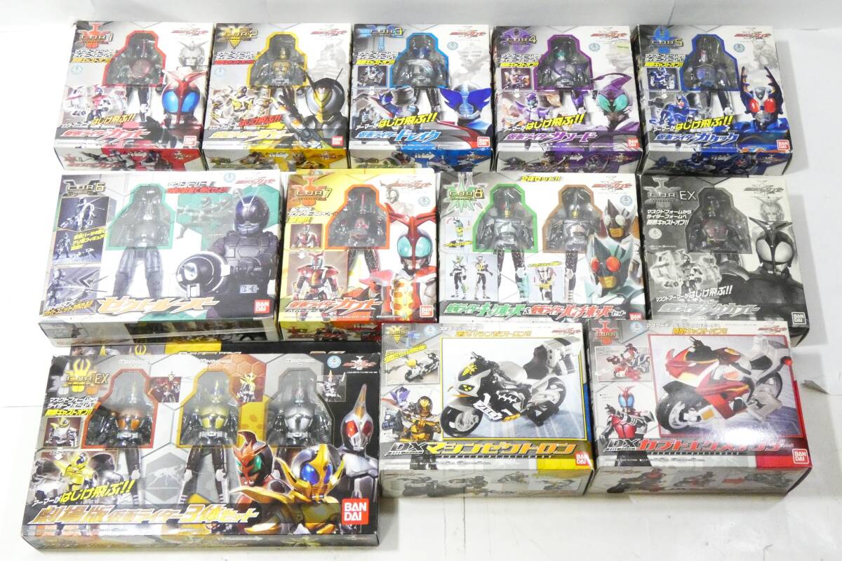 7467T/1円～ 未開封多数 バンダイ C.O.R キャストオフライダー 仮面ライダーカブト まとめて12箱/EX 劇場版仮面ライダー3体セットの画像1