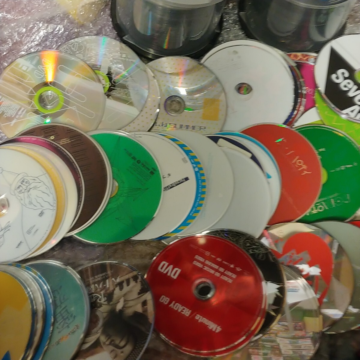 ジャンク ディスクのみ CD DVD 約500枚セット 邦楽 洋楽 アニメ AKB SKE exile ジャニーズ 関ジャニ JUJU_画像3