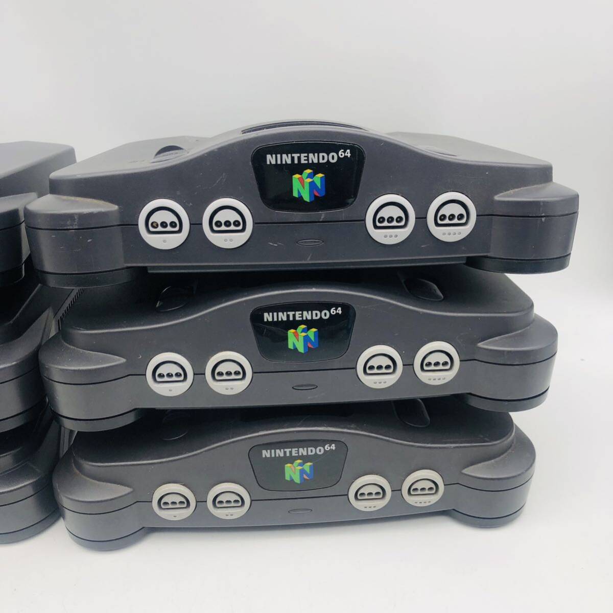 1円スタート◆NINTENDO 64 本体 大量 まとめ 6台 セット◆動作未確認 現状品 ジャンク 任天堂 ロクヨン N64 本体のみ レトロ ゲーム _画像7