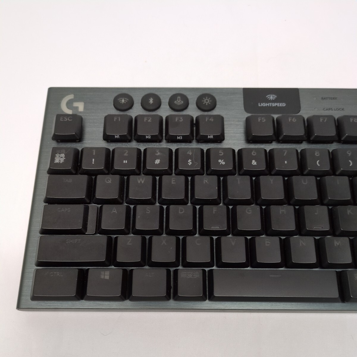 ジャンク品　ロジクール G913 テンキーレスワイヤレスRGBゲーミングキーボード リニア G913-TKL-LNBK （ブラック）_画像2