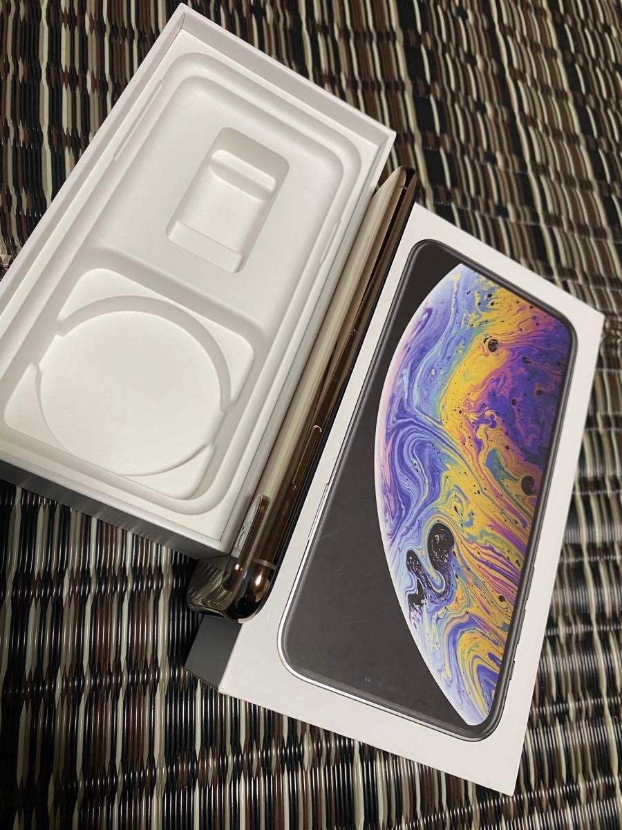 未使用に近いiPhone xs 64gb SIM フリー　iOS 13.4  安心保証