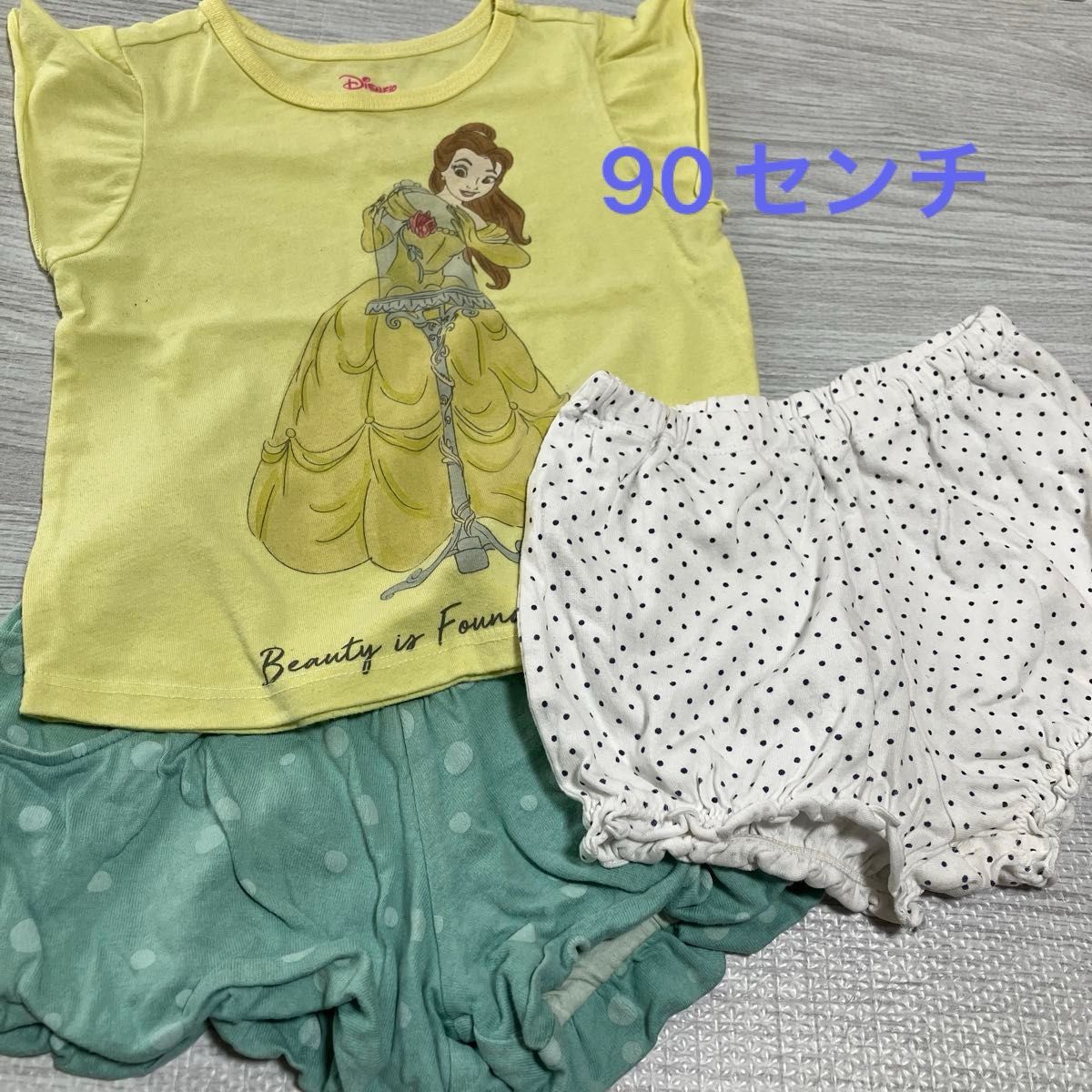 90センチ　bebe  パンツ　2T Tシャツ