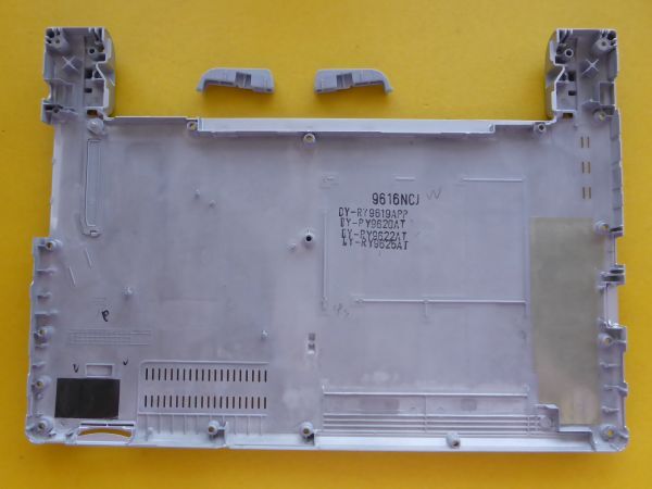 PC部品 CF-SV7、CF-SV8、CF-SV9、SV1用 ボトムケース（底）部分 Z026_画像1