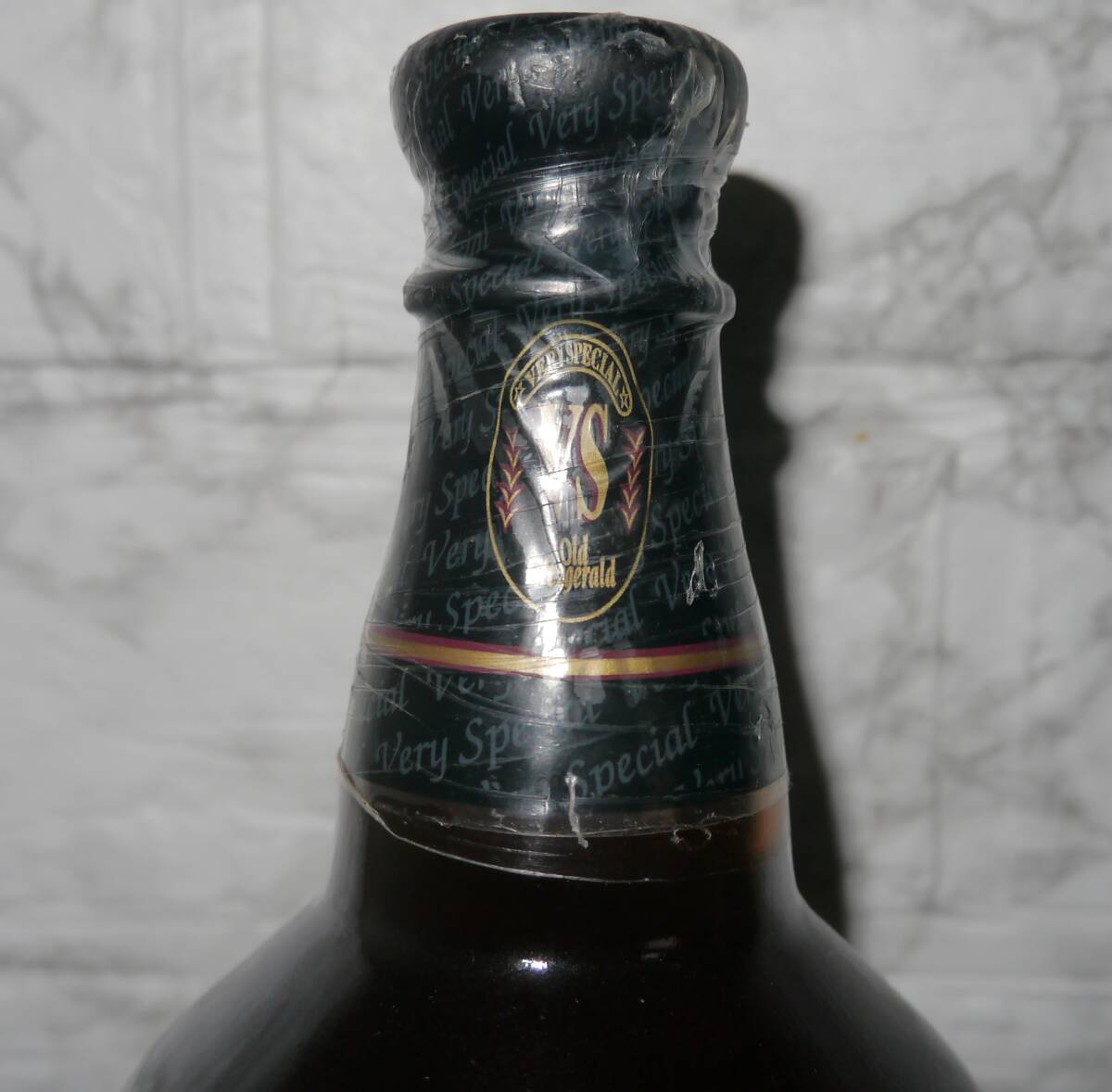 【古酒・未開栓】OLD Fitzgerald　オールドフィッツジェラルド12年 　45% 750ml　バーボン ウイスキー_画像3
