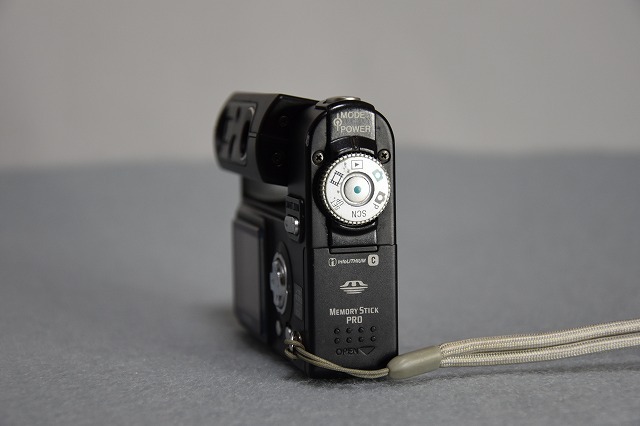 SONY Cyber-shot DSC-F77【黒色】_画像5