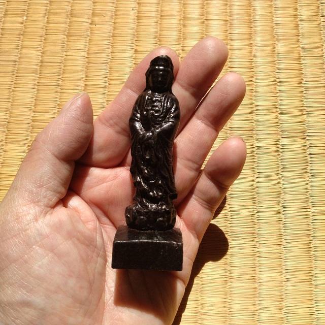 観音菩薩　仏像　木彫り　アンティーク　置物　お守り　約5ｃｍ　2体セット