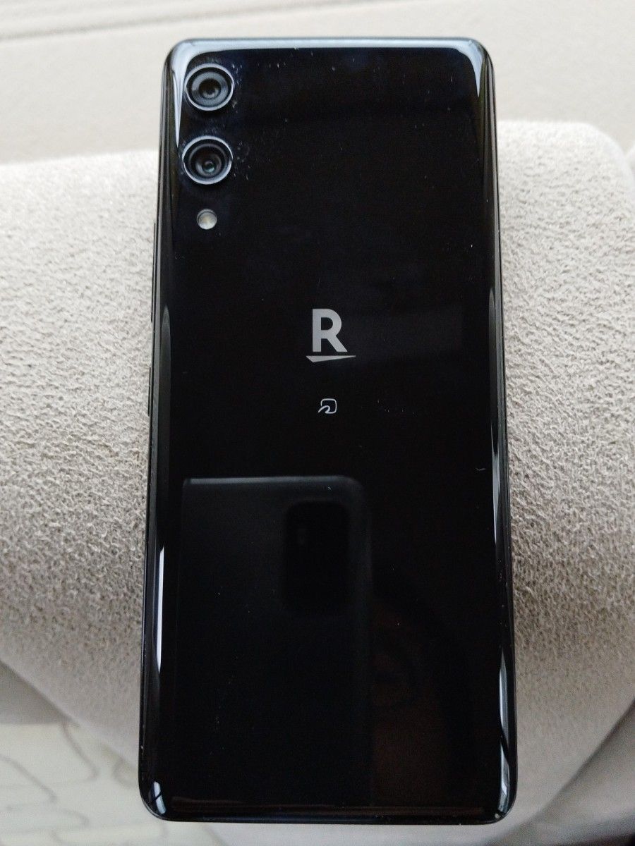 Rakuten Hand P710 本体 ブラック 64GB eSIM SIMフリー