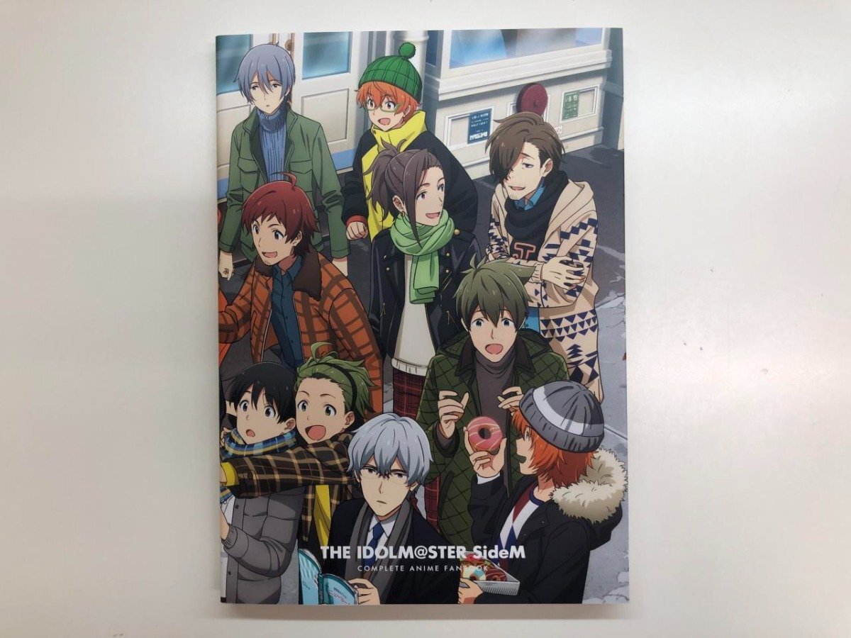 ▼　【2冊セット+CD THE IDOLM@STER SideM COMPLETE ANIME FANBOOK 株式会社アニプレックス 2018年】176-02405_画像2