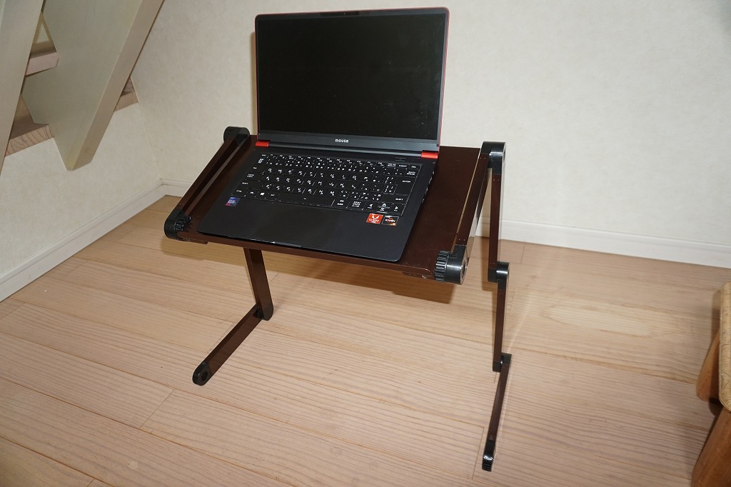 【中古品】折り畳み式ノートパソコン PCスタンド 56cm x 26cm 自由に高さ・位置調整可能の画像2