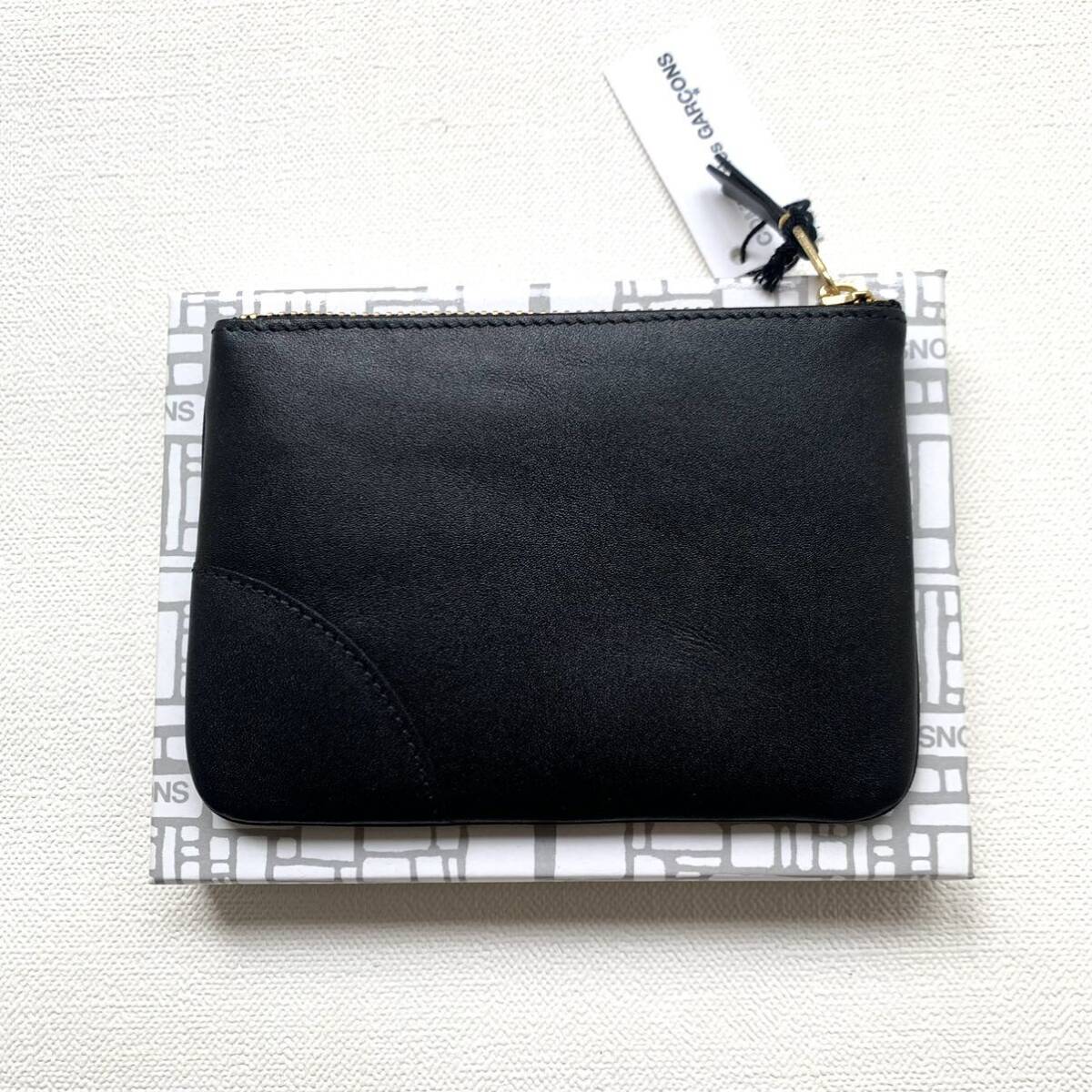 新品 コムデギャルソン ウォレット コインケース 財布 SA8100 ジップ ポーチ Wallet COMME des GARCONS 黒 ブラック 定番 送料無料_画像3