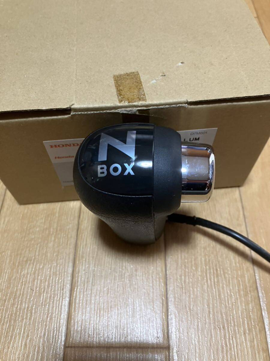 【廃盤品】N-BOX jf1 シフトノブ　LEDイルミネーション　純正アクセサリー_画像2