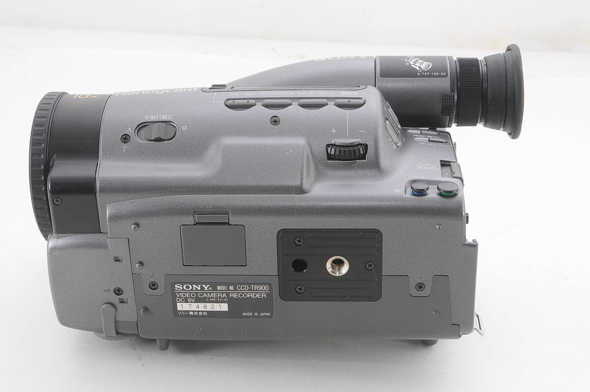 [キ MAC28]動作品 SONY Hi8 8ミリビデオカメラ CCD-TR900 ソニー デジタルビデオカメラ Handycam ハンディカム_画像4