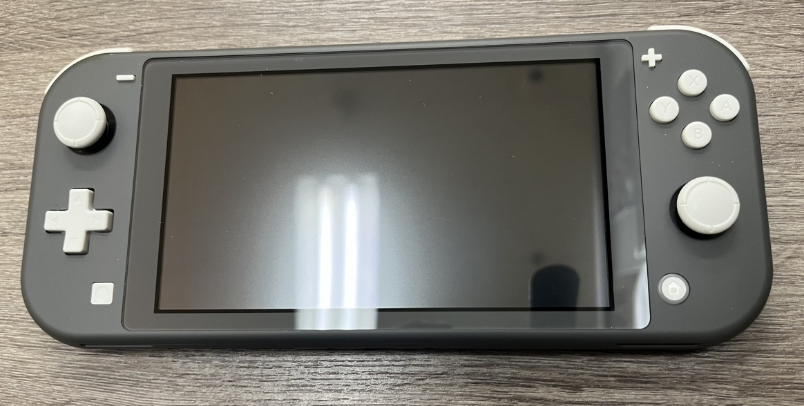 【DK 23735】1円～ Nintendo Switch Lite ニンテンドースイッチライト 本体のみ 箱無し HDH-001 ブラック 保管ケース付 通電確認済 現状品の画像2