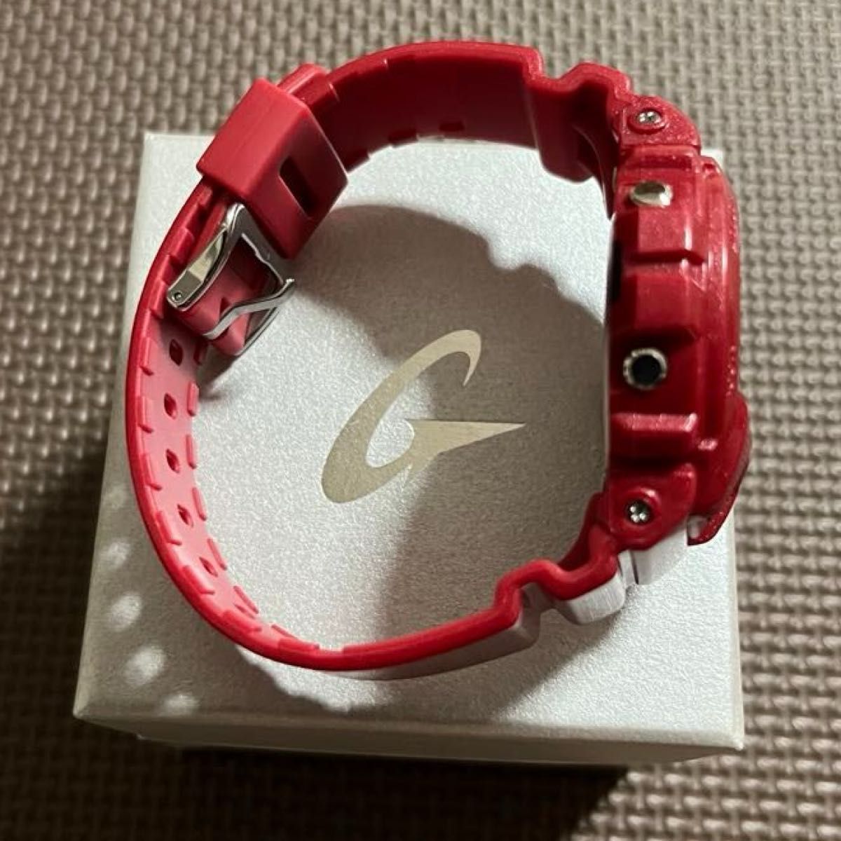 明日16日まで出品 極美品 G-SHOCK GMD-S6900SM メタリックレッド 明日16日まで出品 極美品 G-SHOCK GMD-S6900SM メタリックレッド