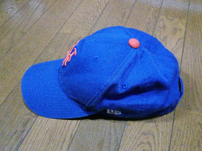 難有り【USED】NEW ERA ニューエラ ニューヨークメッツ　ベースボールキャップ　帽子　サイズ調整ベルト　青　ブルー オレンジ_画像2