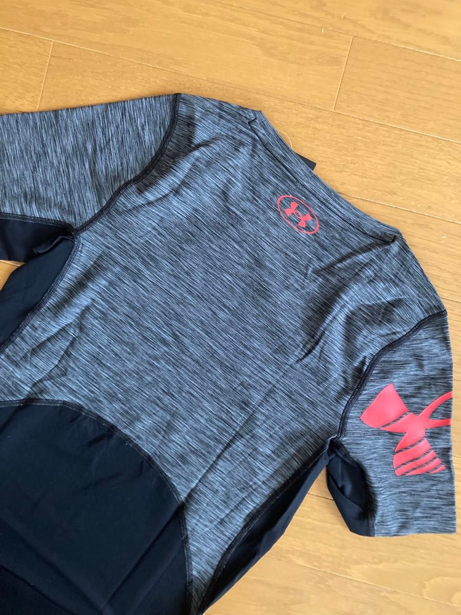 UNDER ARMOUR コンプレッション　シャツ