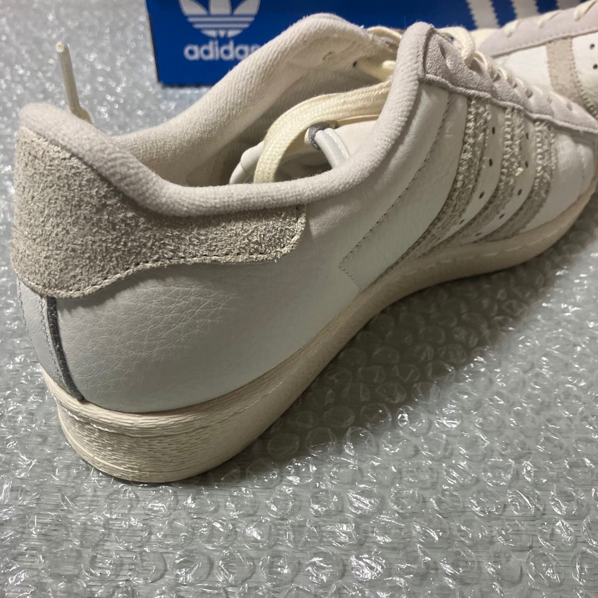 adidas スーパースター82