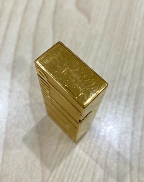 DUNHILL Dunhill Logo en Boss ролик тип газовая зажигалка товары для курения курение . Gold цвет камень нет поэтому надеты огонь не проверка 