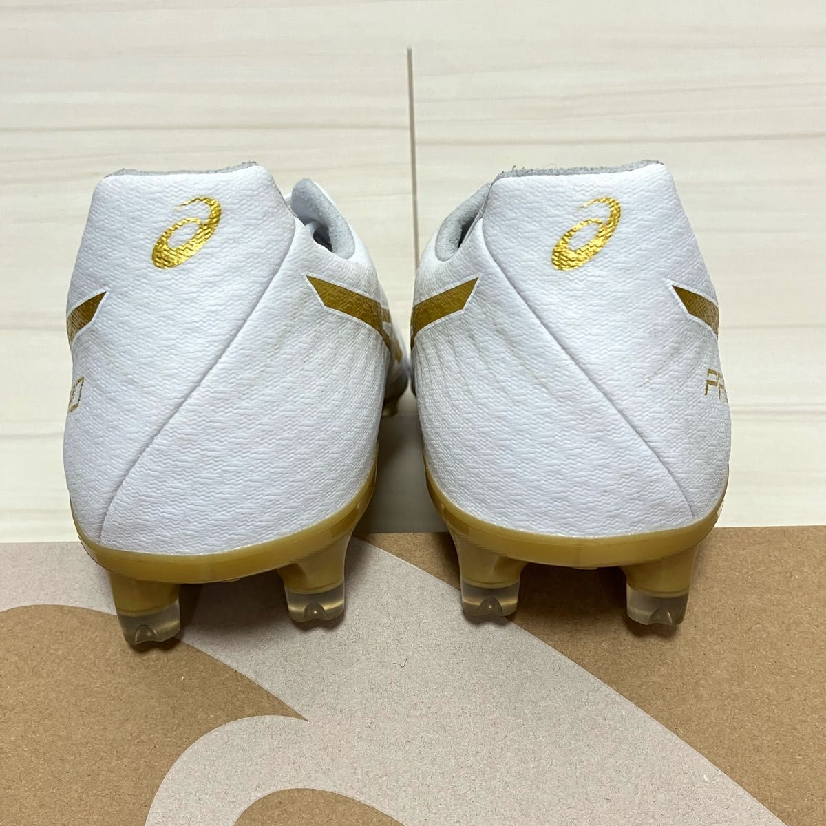 美品 asics アシックス アクロス プロ 2 27 0cm 白 ホワイト 金 美品 asics アシックス アクロス プロ 2 27 0cm 白 ホワイト 金