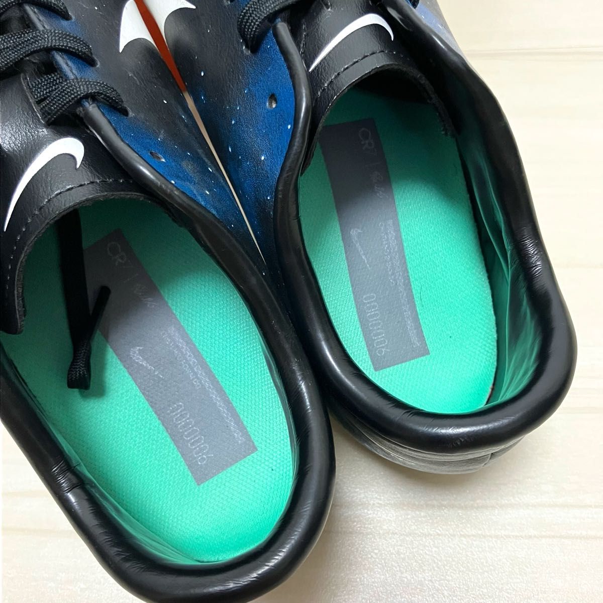 美品 NIKE ナイキ CR7 マーキュリアル ビクトリー Ⅳ TF 25 5cm 美品 NIKE ナイキ CR7 マーキュリアル ビクトリー Ⅳ TF 25 5cm