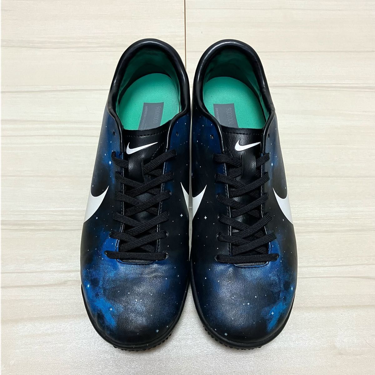 美品 NIKE ナイキ CR7 マーキュリアル ビクトリー Ⅳ TF 25 5cm 美品 NIKE ナイキ CR7 マーキュリアル ビクトリー Ⅳ TF 25 5cm