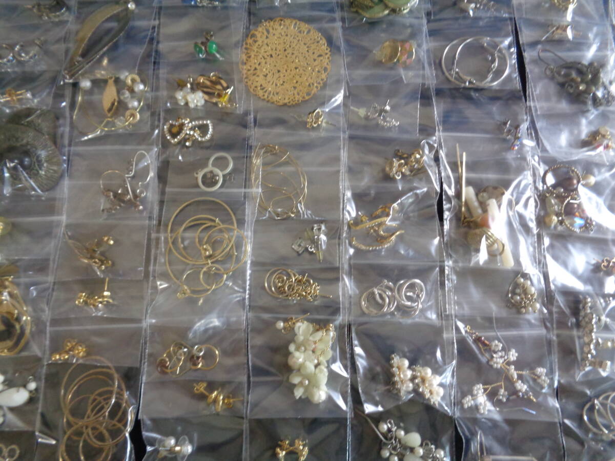 *100 jpy ~[ bargain goods ] material / design various Gold * silver color stud / hook / hoop earrings 135 point super large amount . summarize set *K-05