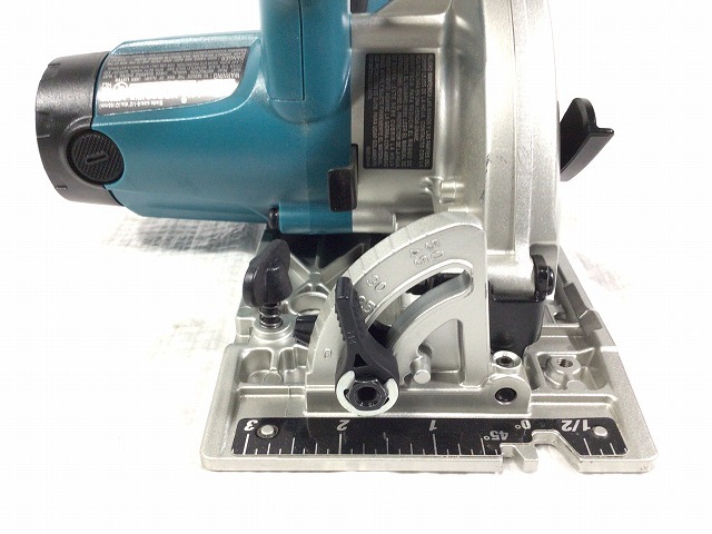 ☆美品☆ makita マキタ 18V 充電式マルノコ (海外仕様) XSS02 本体+収納ケース USマキタ 切断機 木工 90277_画像8