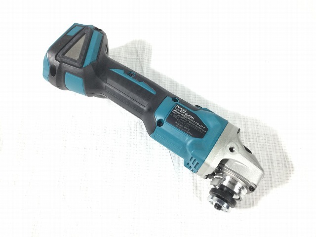 ☆未使用品☆makita 18V 100mm 充電式ディスクグラインダ GA404DRGXN バッテリー2個(18V 6.0Ah) 充電器 ケース付き 90541_画像6