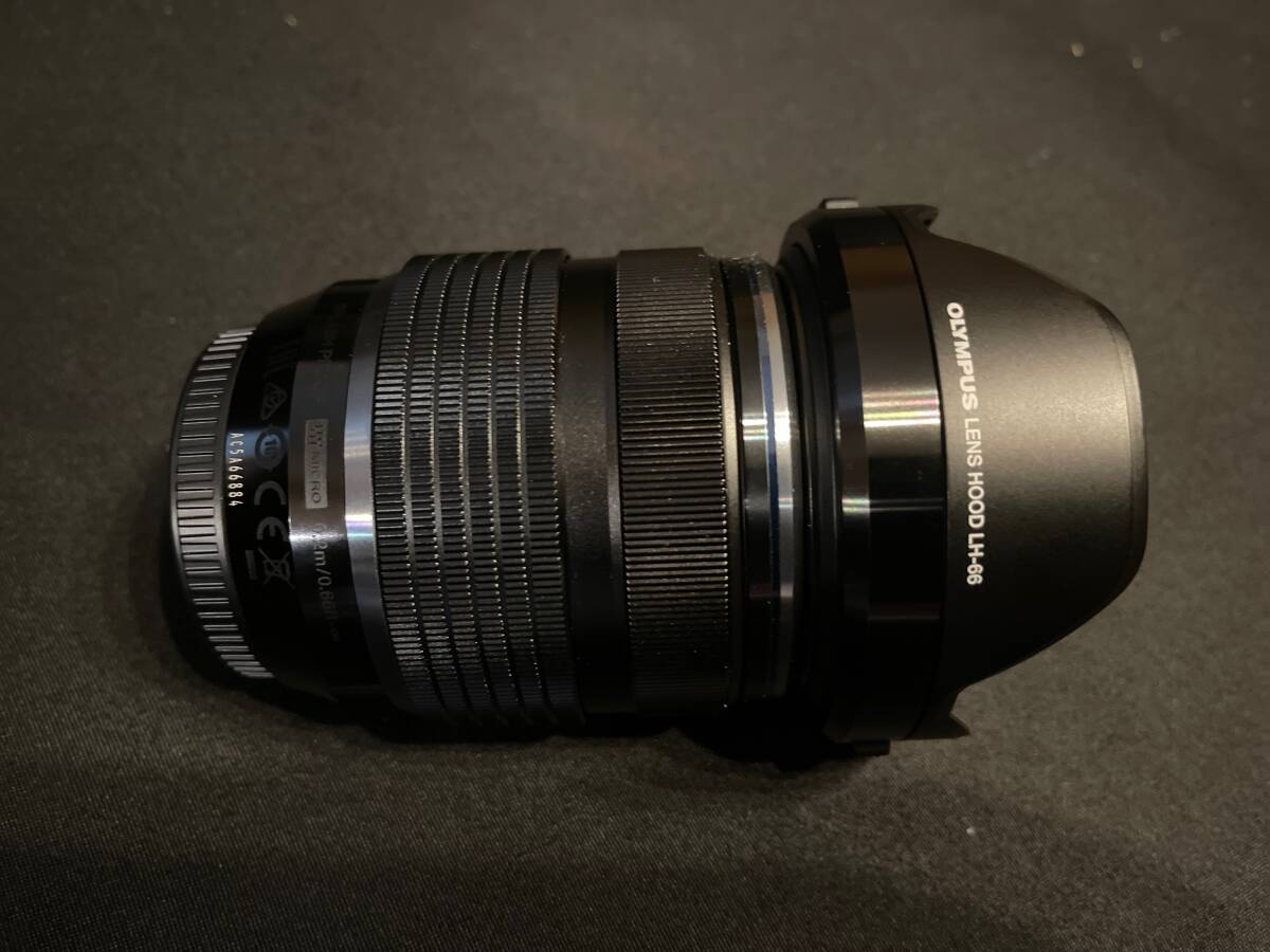 OLYMPUS M.ZUIKO DIGITAL ED 12-40mm F2.8 PRO beautiful goods lens filter attaching 