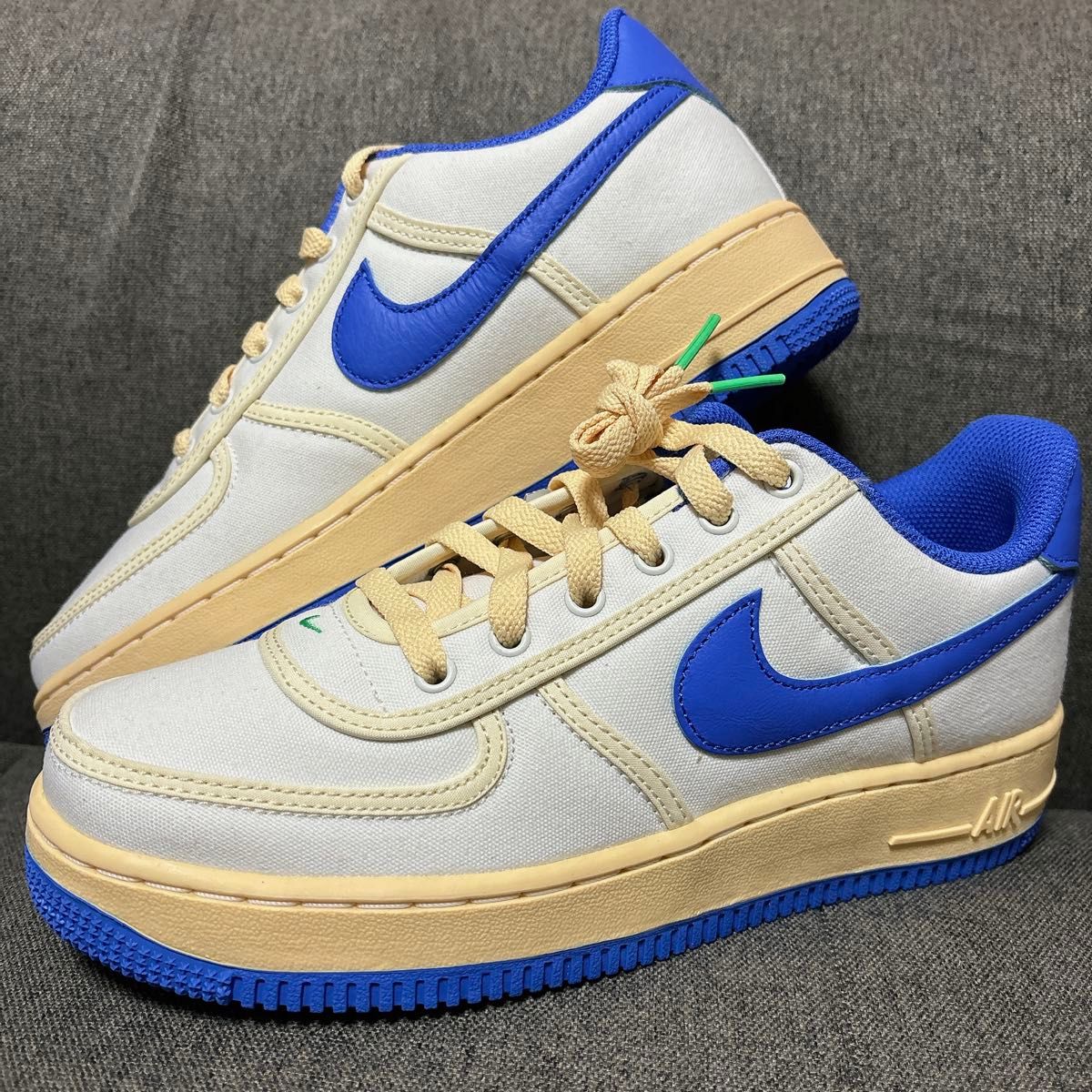 新品未使用 NIKE AIR FORCE 1 07 25.5cm ウィメンズ