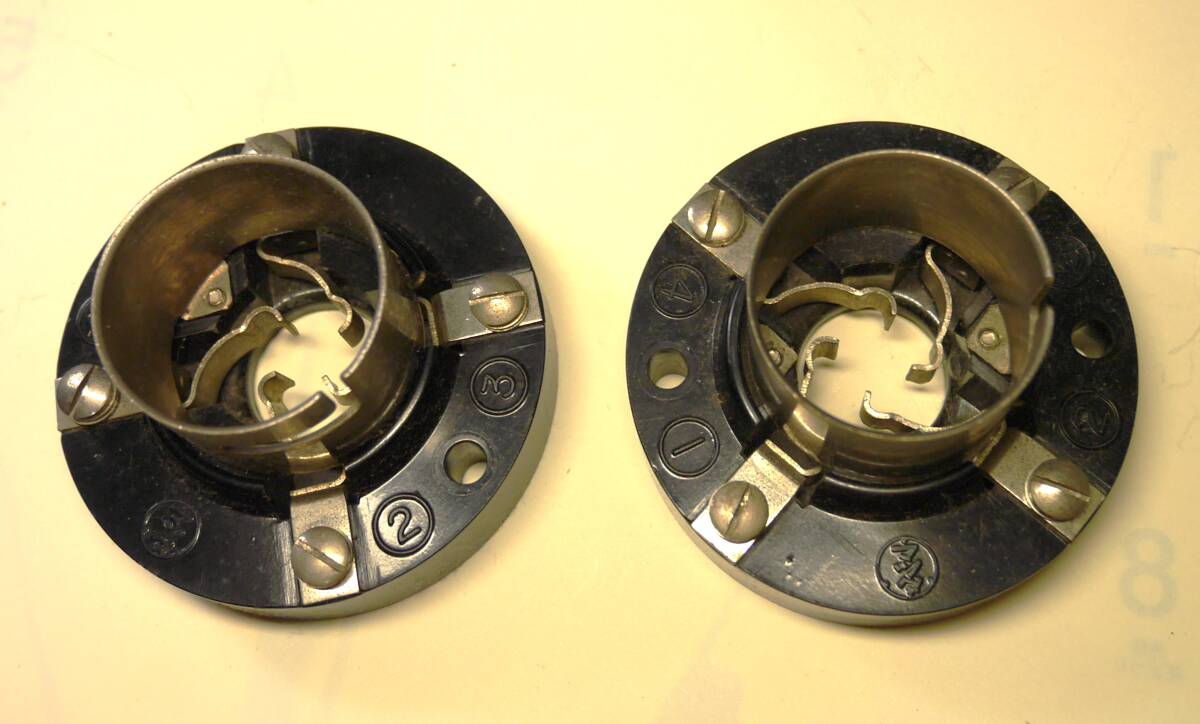 [ Junk ] Mazda UX socket 2 piece [ secondhand goods ]