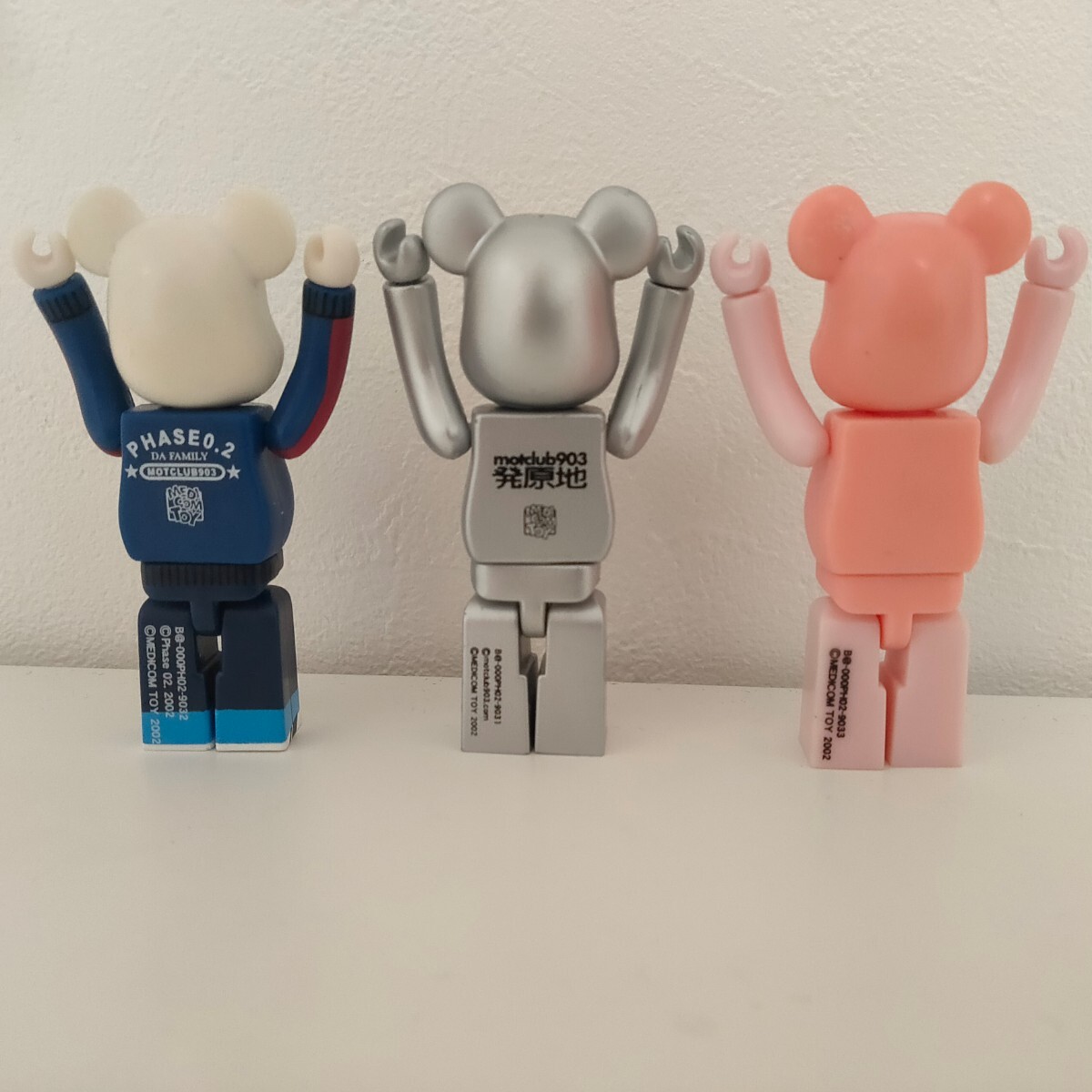 《★3体セット★廃盤品★》BE@RBRICK 3pack set PHASE0.2 motclub903 発原地 ベアブリック 2003年 MEDICOM TOY メディコムトイ 100% 人形_画像2