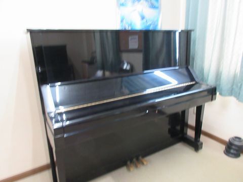  Yamaha upright piano UX