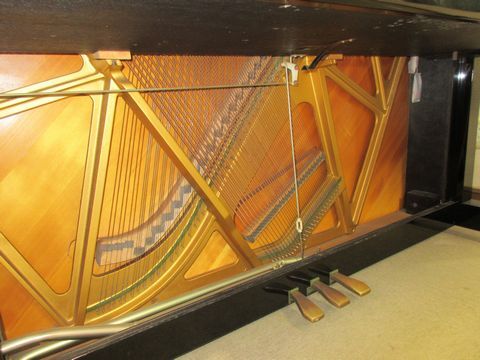  Yamaha upright piano UX