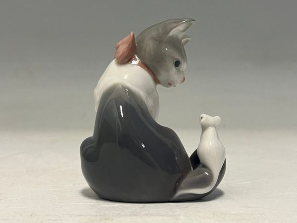 Mn2952「廃業した某ホテルオーナー様からの委託出品」リヤドロ LLADRO　フィギュリン　「猫と鼠」　驚き猫　置物　スペイン　インテリア_画像2