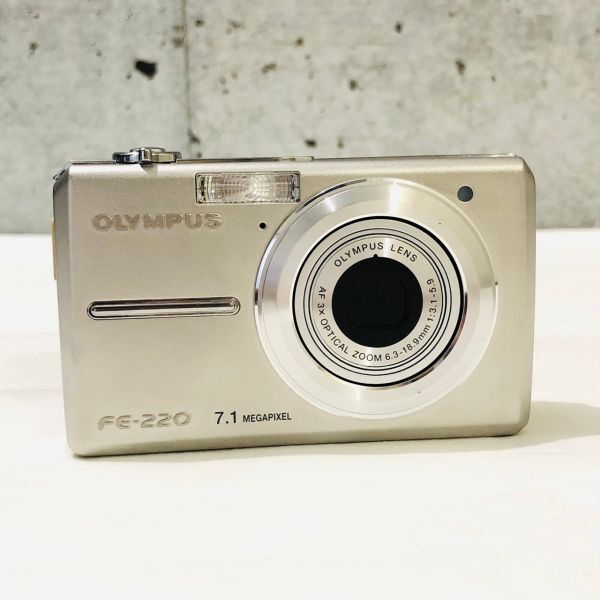 ht3014[60]//OLYMPUS* Olympus компактный цифровой фотоаппарат FE-220 6.3-18.9mm 1:3.1-5.9 серебряный 