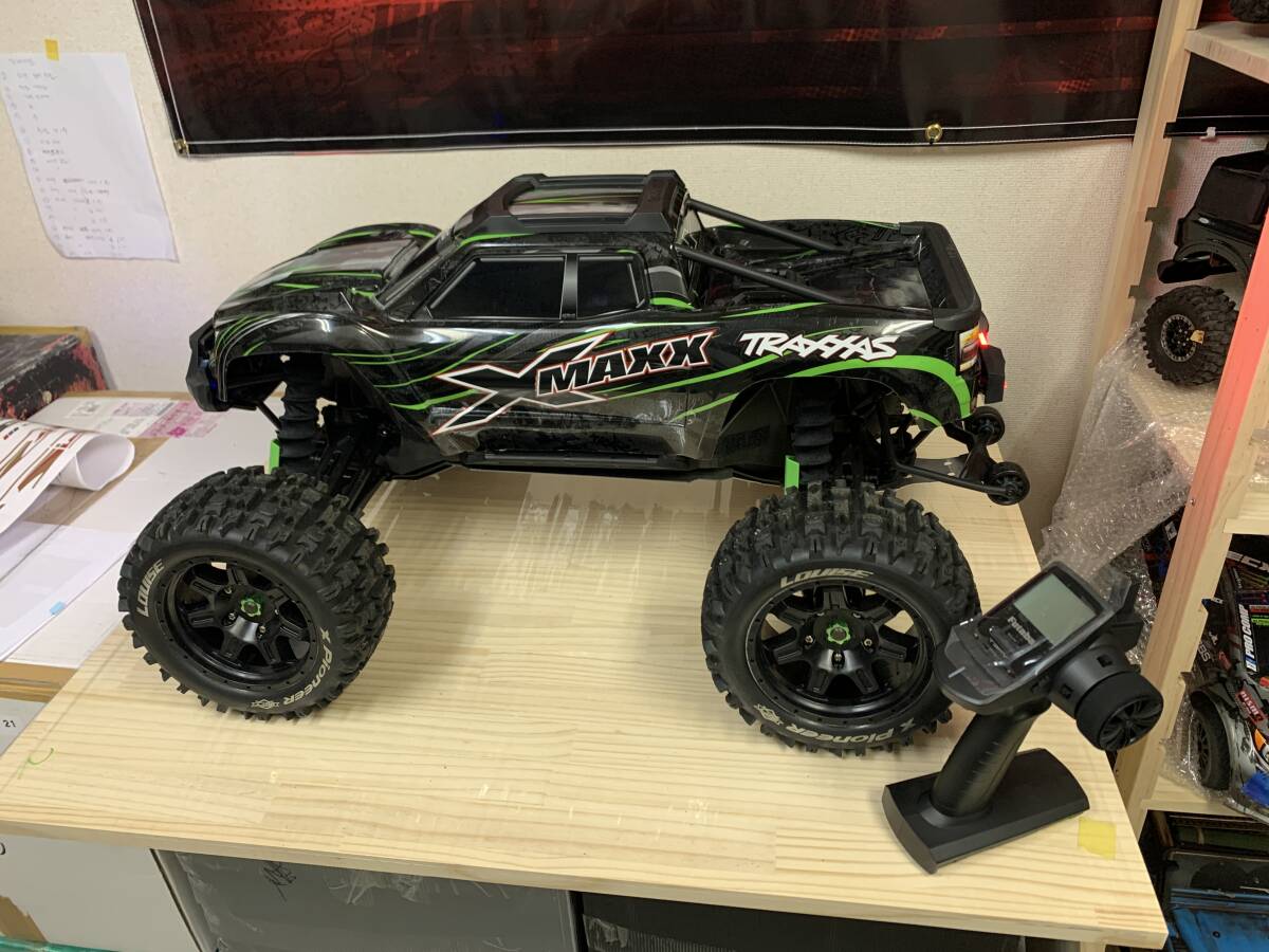 トラクサス TRAXXAS Monster Truck XMAXX トラクサス エクスマックス モンスタートラック 1:5 中古品の画像1