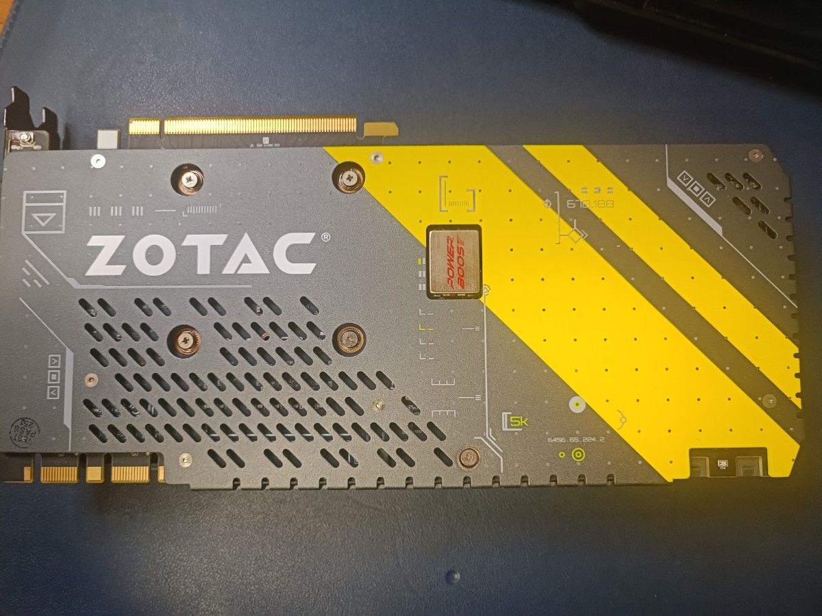 ★中古ZOTAC GEFORCE GTX1070 AMP ED 8GB 256BIT DDR5