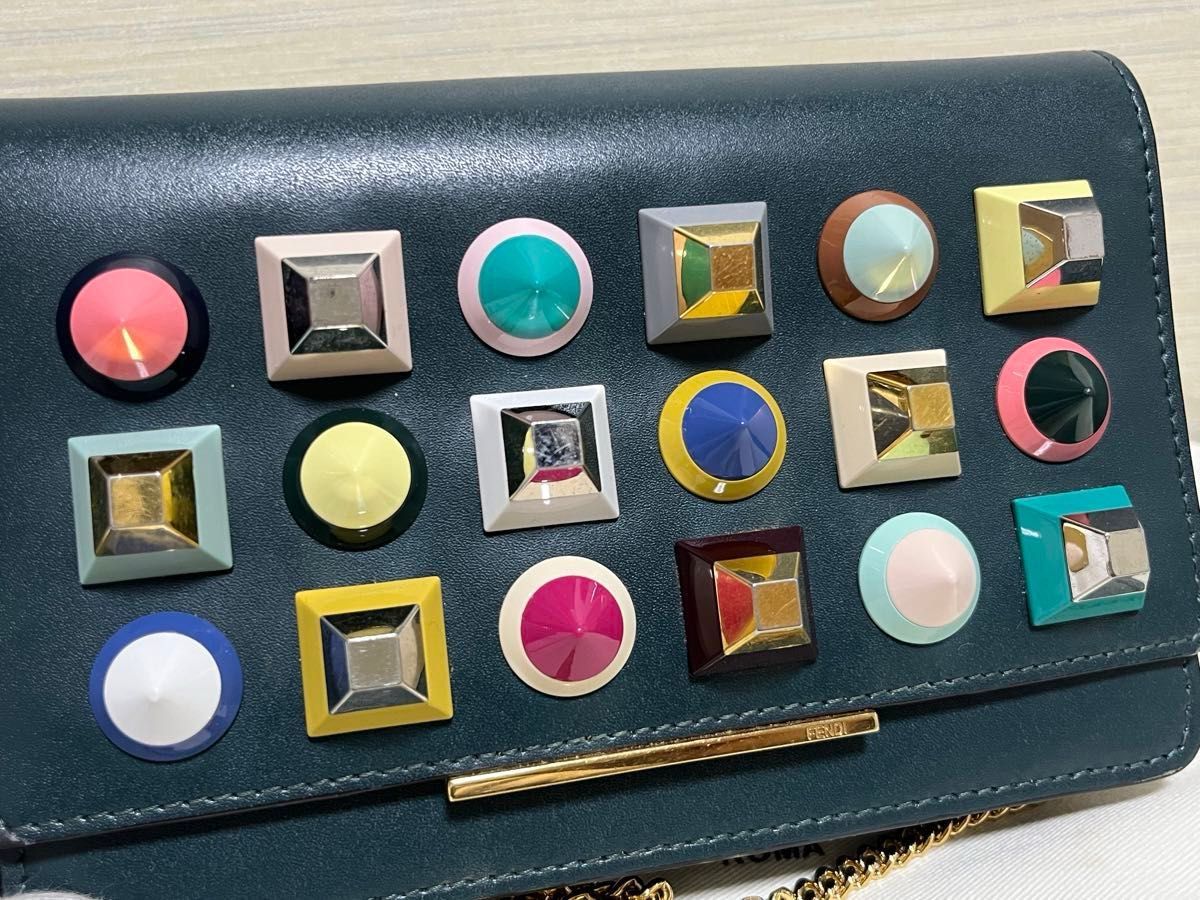 FENDI フェンディ マルチスタッズ チェーンウォレット FENDI フェンディ マルチスタッズ チェーンウォレット