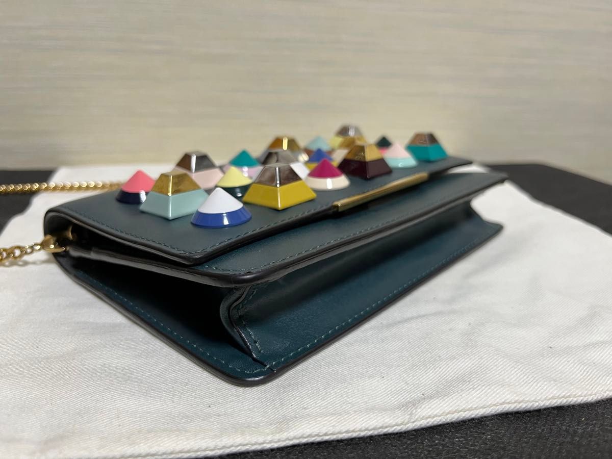 FENDI フェンディ マルチスタッズ チェーンウォレット FENDI フェンディ マルチスタッズ チェーンウォレット