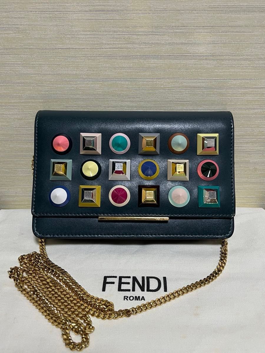 FENDI フェンディ マルチスタッズ チェーンウォレット FENDI フェンディ マルチスタッズ チェーンウォレット