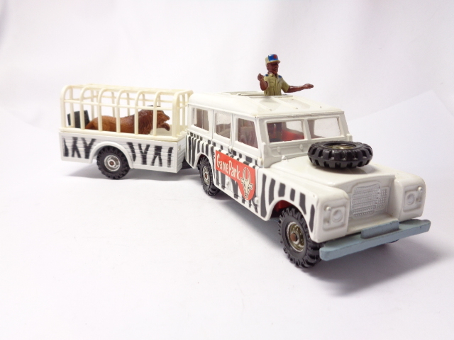 CORGI GIFT SET 9 LAND ROVER 109 W.B. GAME PARK TRAILER コーギー ランドローバー 109 W.B. トレーラー 送料別_画像6