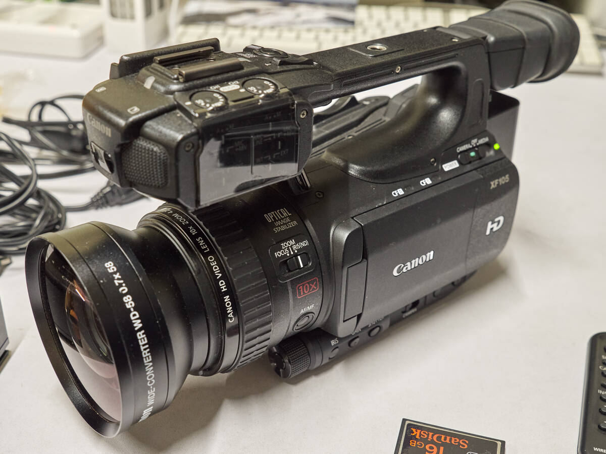 Canon XF105 wide adaptor attaching 