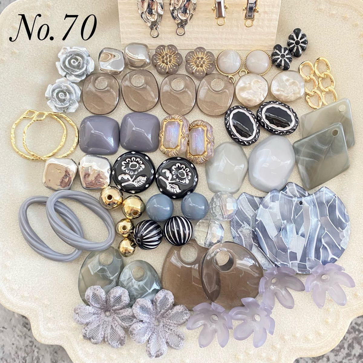 【No.70】グレー系アソート アクセサリーパーツ ハンドメイド ピアス2ペア☆お買い得!!