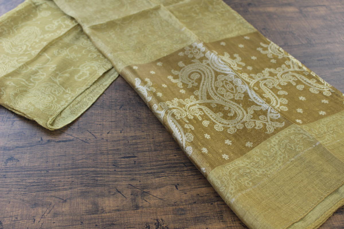 新品 薄手【シルク100% SILK】ペイズリー柄 ゴールド GOLD 金 スカーフ/ストール_画像3