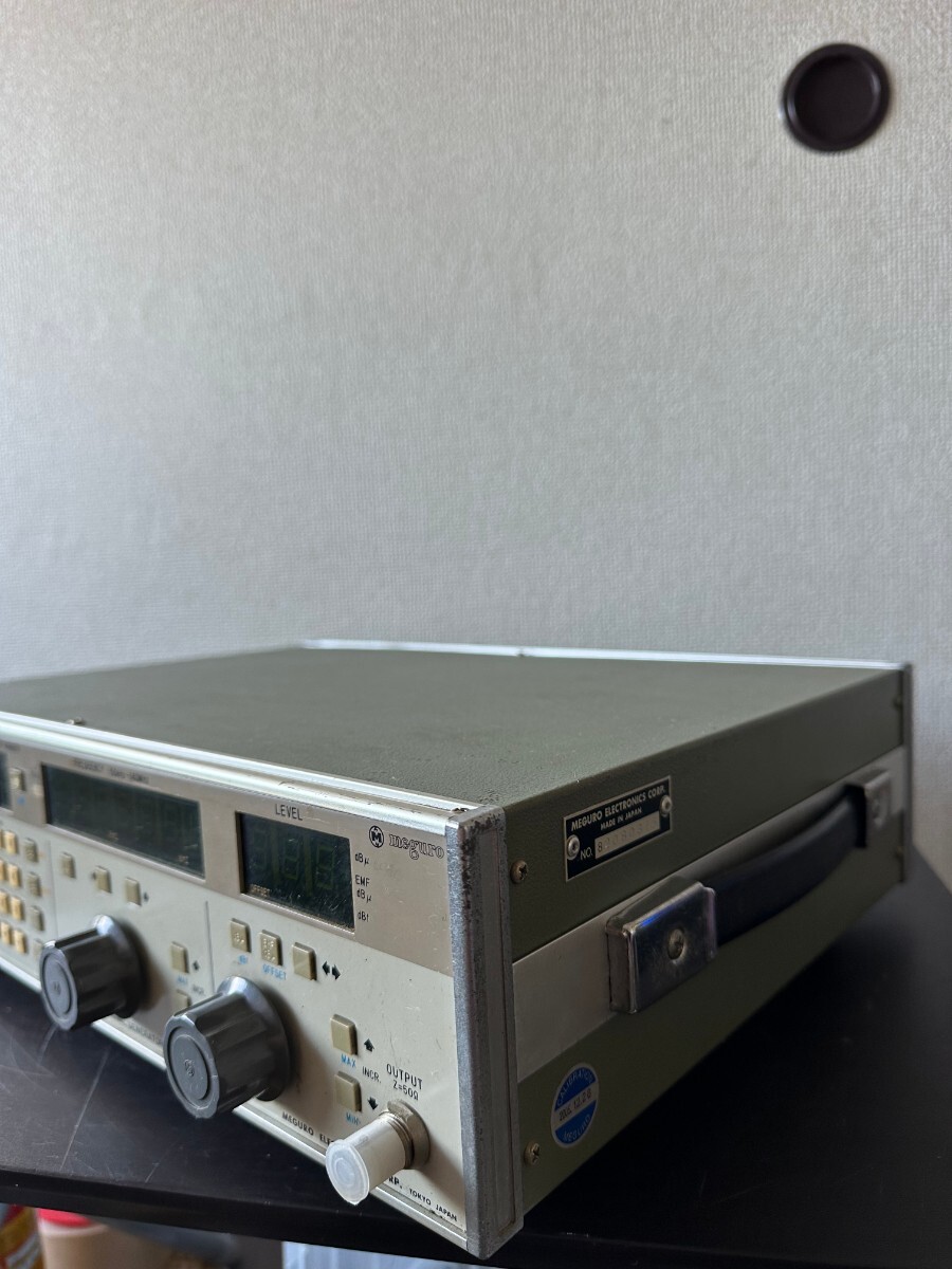 MEGURO FM AM STANDARD SIGNAL GENERATOR シグナルジェネレーター MSG-2570 ※簡易通電のみ確認_画像4